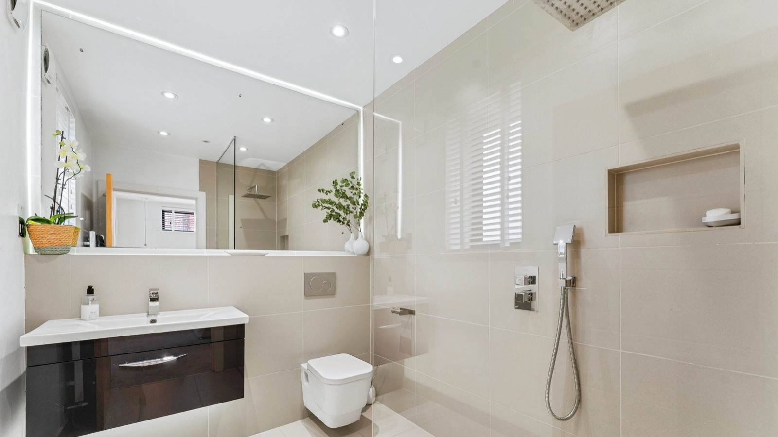 Manchester Road, Altrincham - Image 4